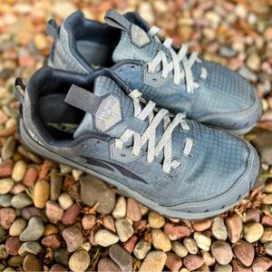 Altra Lone Peak 6 trail runners W size 7.5/38.5